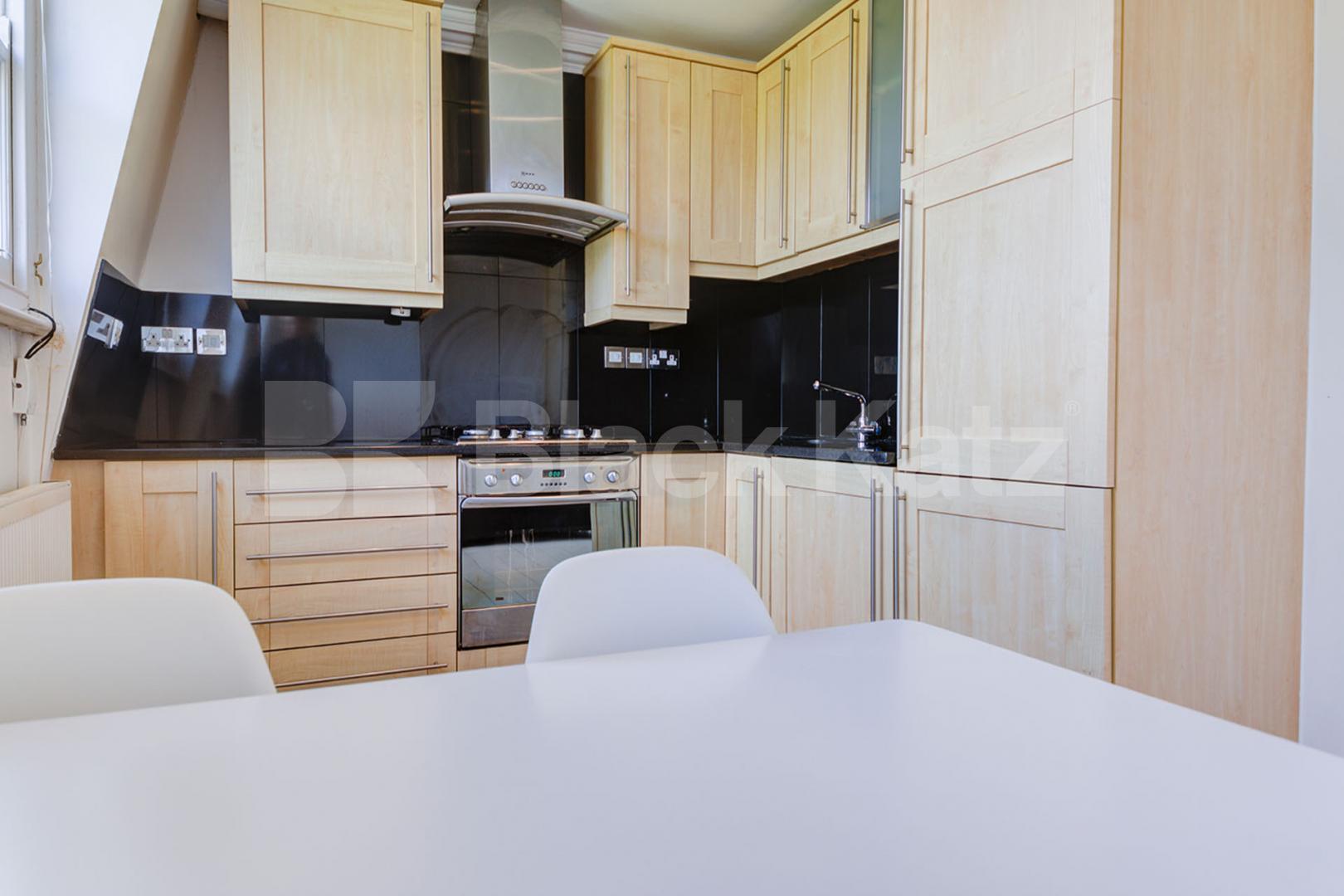 Top Floor 1 bedroom property only a short walk to Upper Holloway Station Tollington Way  , Holloway